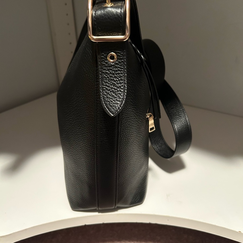Coach Val Duffle Bag with Gold Details - Picture 2 of 8